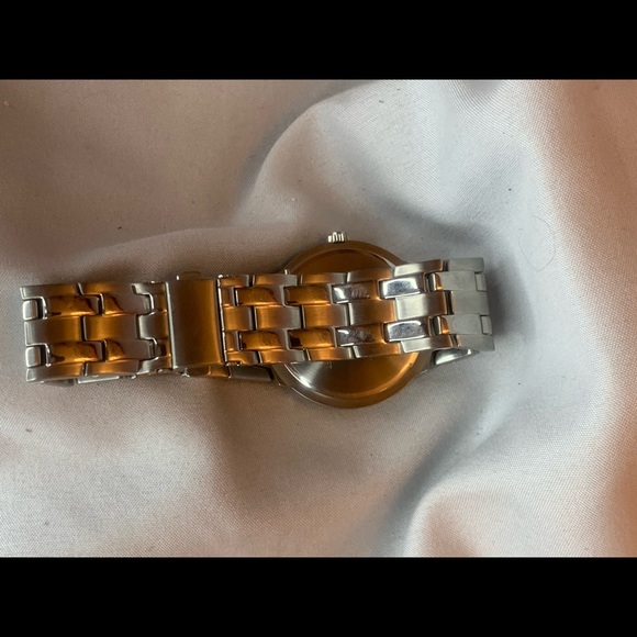 ARMITRON Men’s Watch Water/Resistant 165' 
Black Dial - Picture 3 of 3